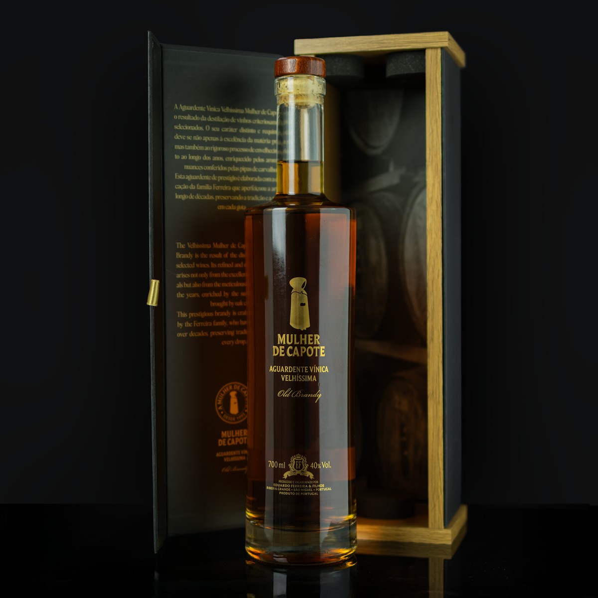 Aguardente Velhíssima Mulher de Capote 700ml - São Miguel