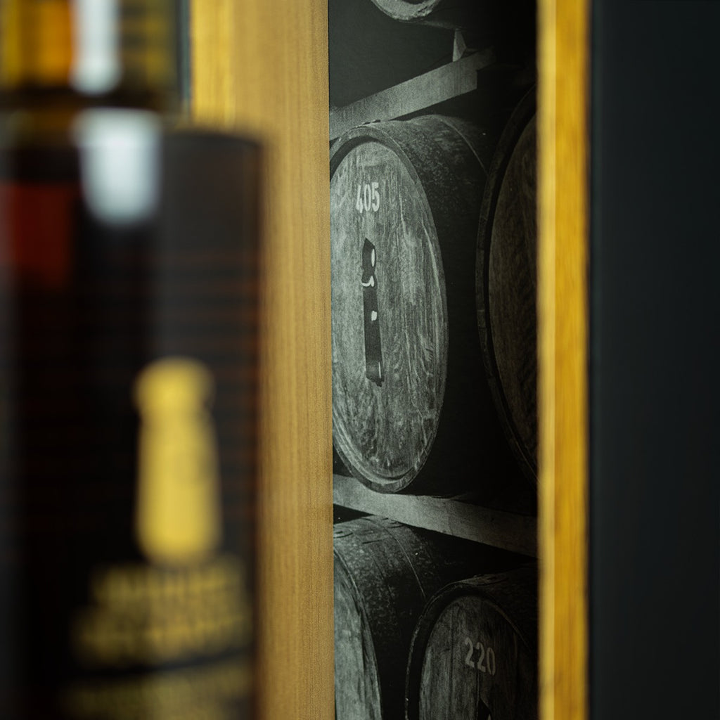 Aguardente Velhíssima Mulher de Capote 700ml - São Miguel