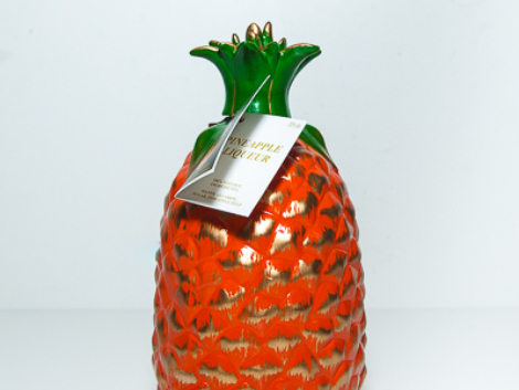 Ananás Figura com licor de Ananás