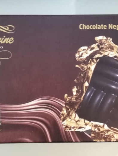 Chocolate negro com amêndoa